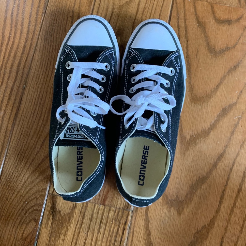 Black Lowtop Converse